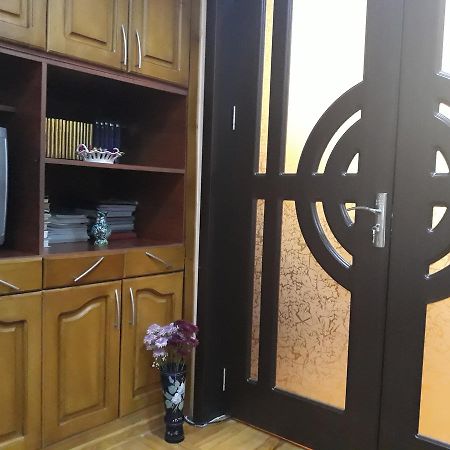 Madona'S House Apartment Batumi Ngoại thất bức ảnh