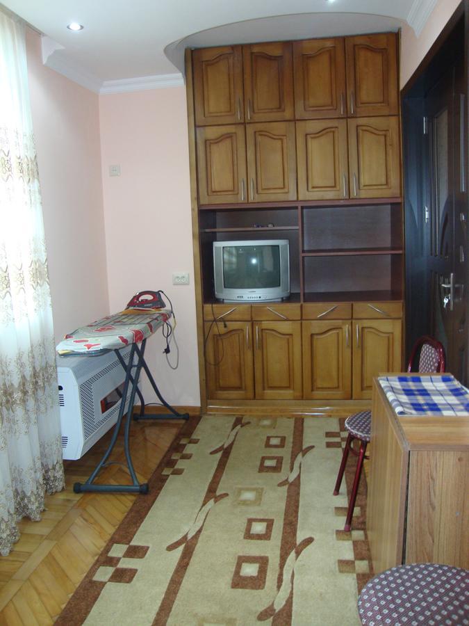 Madona'S House Apartment Batumi Ngoại thất bức ảnh