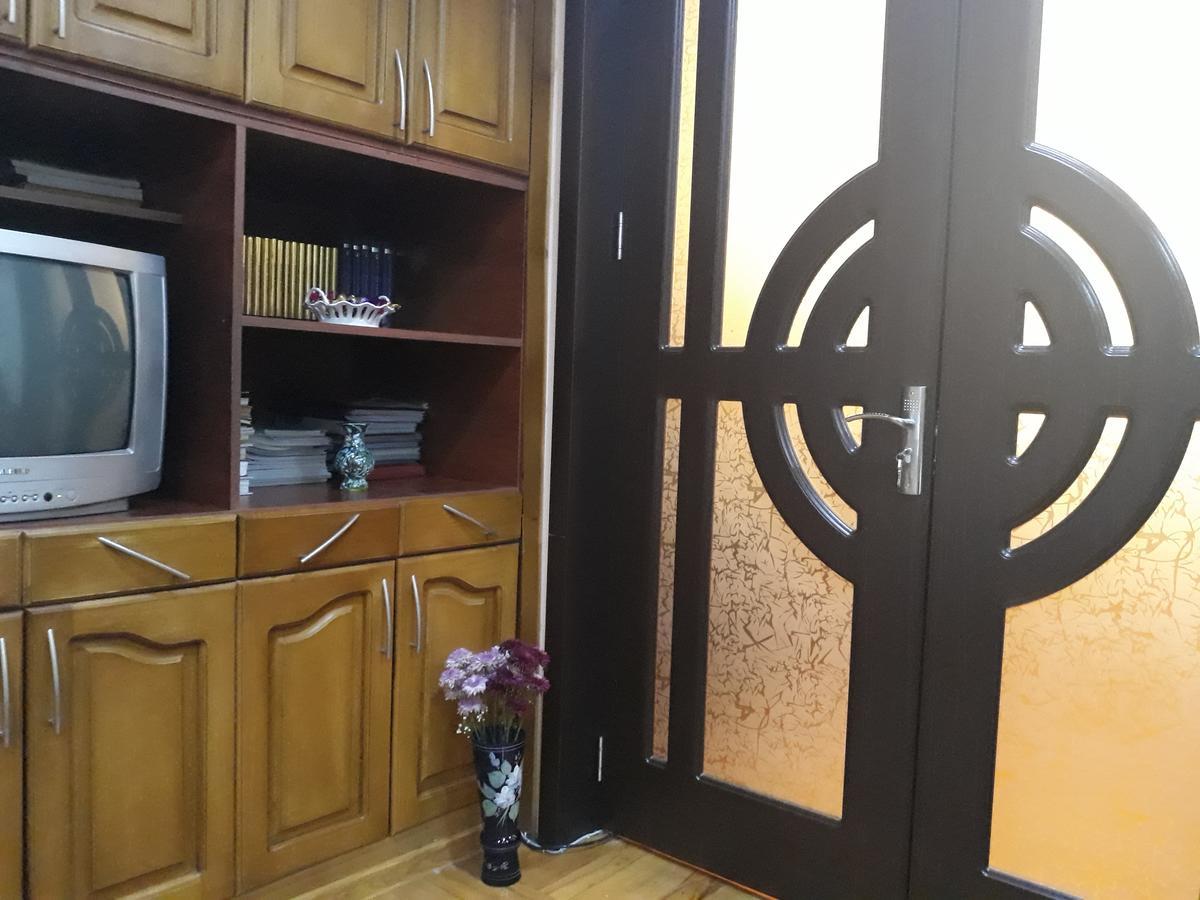 Madona'S House Apartment Batumi Ngoại thất bức ảnh